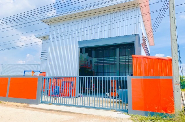 ขายที่ดินพร้อมสร้างโรงงาน,โกดัง,ออฟฟิศใหม่ ติดถนนใหญ่ บางบัวทอง