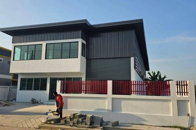 เปิดโครงการใหม่ ที่ดินพร้อมโรงงานโกดัง ติดถนนใหญ่ บางบัวทอง