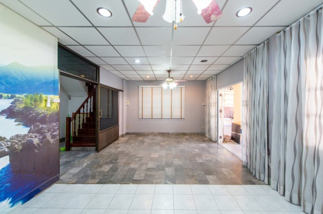 ขายบ้านเดี่ยว หมู่บ้าน ชนชื่น 1 ซอยทวีวัฒนา 9 ใกล้ศาลายา พุทธมณฑล สภาพนางฟ้า