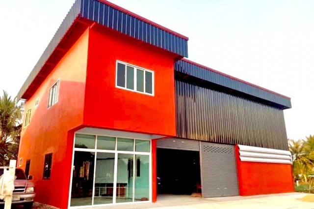ที่ดินติดถนนใหญ่บางบัวทอง80ตารางวาพร้อมโรงงานใหม่ราคาเพียง2.9ล้านเท่านั้น