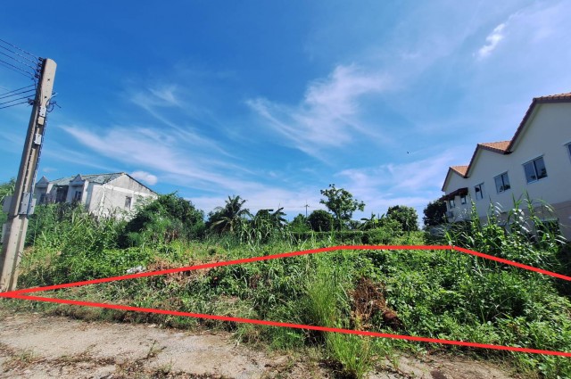 ขายที่ดิน บางบัวทอง ถูก 107ตร.ว. ซอยวัดลาดปลาดุก แปลงสวย ริมในสุด หลังโรงเรียนวัดลาดปลาดุก