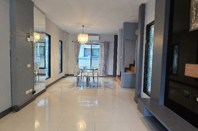 ขาย ทาวน์โฮม 2ชั้น เดอะวิลล่า รามคำแหง สุวรรณภูมิ  19.5 ตร.วา  The Villa Ramkhamhaeng