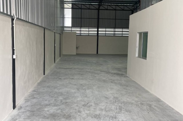 ให้เช่าโกดังออฟฟิศสร้างใหม่ ขนาด228ตร.ม ถ.กาญจนาภิเษก ใกล้เซ็นทรัลเวสเกตบางใหญ่