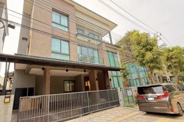 ให้เช่า บ้านหรู 3 ชั้น โซล รัชดาภิเษก 68 ใกล้ MRT วงศ์สว่าง 5 ห้องนอน fully furnished