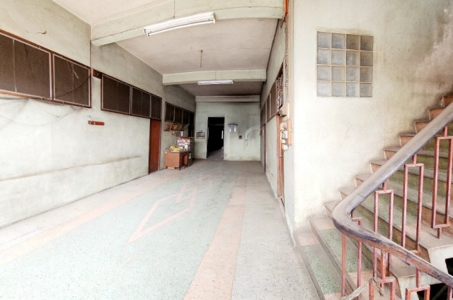 #ขายอาคารพาณิชย์ 3ชั้นครึ่ง ติดถนนมิตรภาพ (ตรงข้ามคอนโดพลัส ) |  74 ตร.ว.  ขาย 19 ลบ.หน้าวิทยาลัยเทคนิค เยื้องเดอะมอลล์โคราช