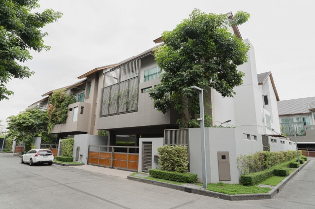 ประกาศขายบ้านเดี่ยว ราคาสุดคุ้ม House for Sale Private Nirvana Residence East