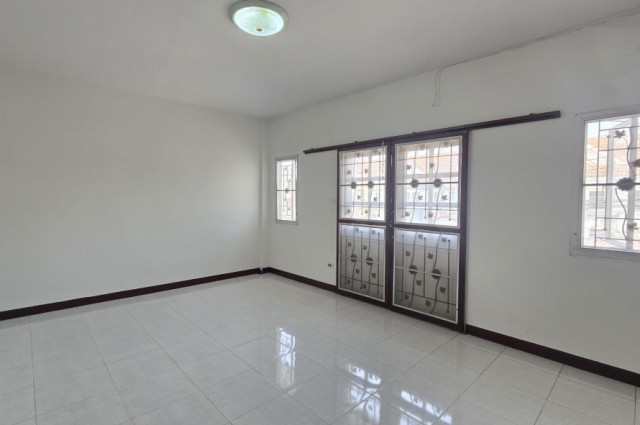 ขายถูก ทาวน์โฮม หมู่บ้านเมืองประชา หทัยราษฎร์35 20 ตรว