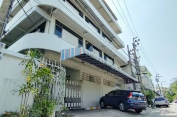 ขายโรงงานยามีใบอณุญาตเนื้อที 360 ตร.ว.ย่านนนทบุรี งามวงศ์วาน แคราย พร้อมเครื่องจักรผลิตยา