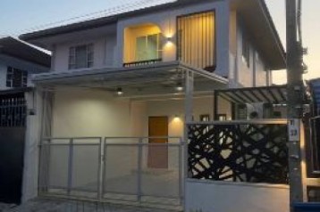 ขาย บ้านแฝด หมู่บ้านพระปิ่น4 100 ตรม. 25.5 ตร.วา บ้าน Renovate สวย ทำใหม่ทั้งหมดพร้อมยื่นBank.