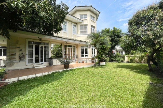 ให้เช่า บ้านเดี่ยว โกลเด้นนครา อ่อนนุช มอเตอร์เวย์ 5 นอน แปลงมุม Pet Friendly