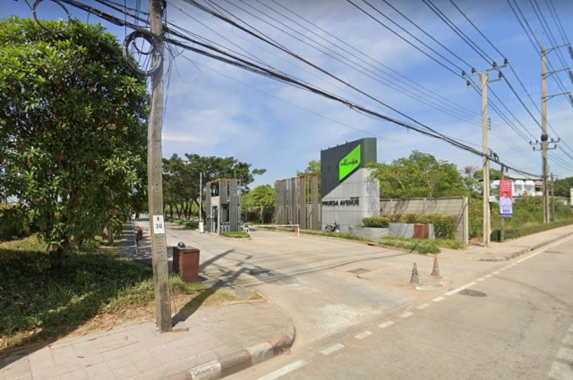ที่ดินถ.ฉลองกรุง ราคาไม่แพง ขนาด 7-2-75 ไร่