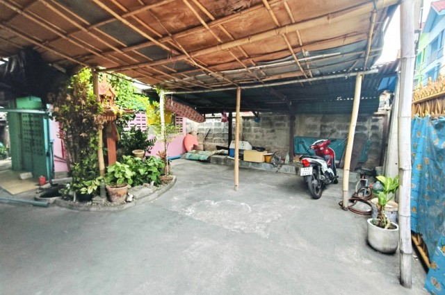 ขายที่ดินพร้อมบ้านเนื้อที่ 93 ตารางวา ซ.ตากสิน 18 เขตธนบุรี ใกล้เดอะมอลล์ ท่าพระ