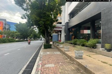 BS1213ให้เช่าโชว์รูม พื้นที่ใช้สอย 226 ตรม.ริมถนนพัฒนาการ ใกล้รพ.วิภาราม พัฒนาการ เหมาะทำโชว์รูม กิจการที่ต้องการหน้าร้าน