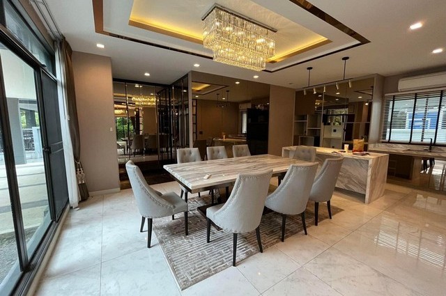 บ้านเดี่ยว Grand Bangkok Boulevardพระราม9  ขนาด161ตร.วา 5นอน ตรงข้ามกับโรงเรียนนานาชาติ Wellington 
