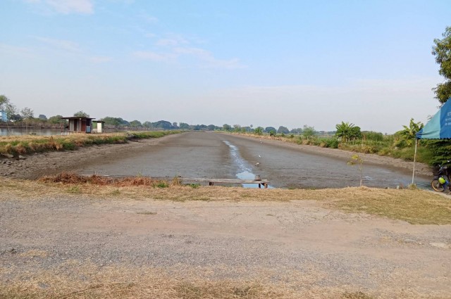 LadKrabang Land for Sale on KhumKlao Road 47 rai 381 wah by Owner at 6.5 MB per rai