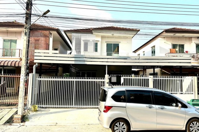 ให้เช่า บ้านเดี่ยว M836 รีโนเวทใหม่ทั้งหลัง ปากซอยถนนคุ้มเกล้า 39 230 ตรม 60 ตรว