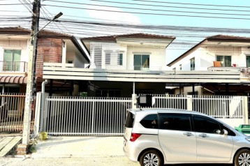ให้เช่า บ้านเดี่ยว M836 รีโนเวทใหม่ทั้งหลัง ปากซอยถนนคุ้มเกล้า 39 230 ตรม 60 ตรว