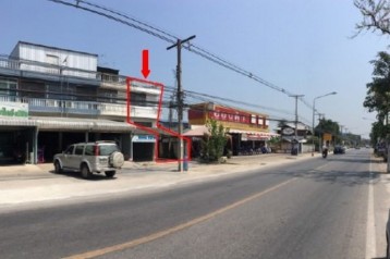 ขายอาคารพาณิชย์ติดถนนสายเพชรบุรี-บ้านลาด อ.บ้านลาด จ.เพชรบุรี PSC10307