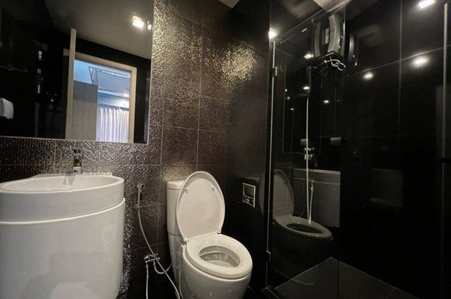 ให้เช่า คอนโด Rhythm Sukhumvit 36-38 bts thonglor 34 ตรม