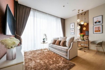 Saladaeng One clean spacious convenient 12th floor MRT Lumpini