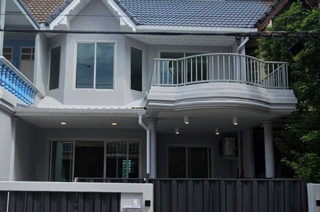 WS ขาย ทาวน์โฮม สุขุมวิท 50 รีโนเวทสวยมาก เดินทางสะดวก 31 ตรว ใกล้ทางด่วนมาก